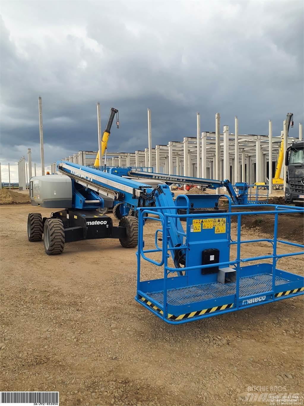 Genie S-65 Articulated boom lifts