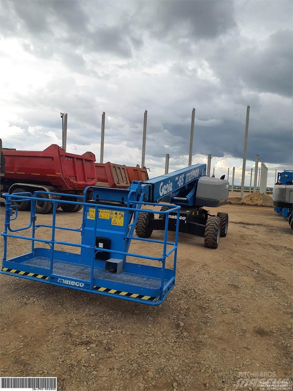 Genie S-65 Articulated boom lifts
