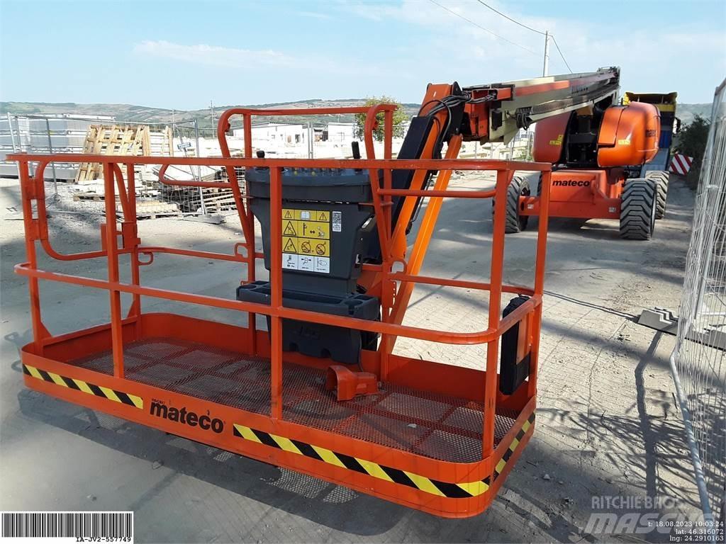 JLG 860SJ Articulated boom lifts
