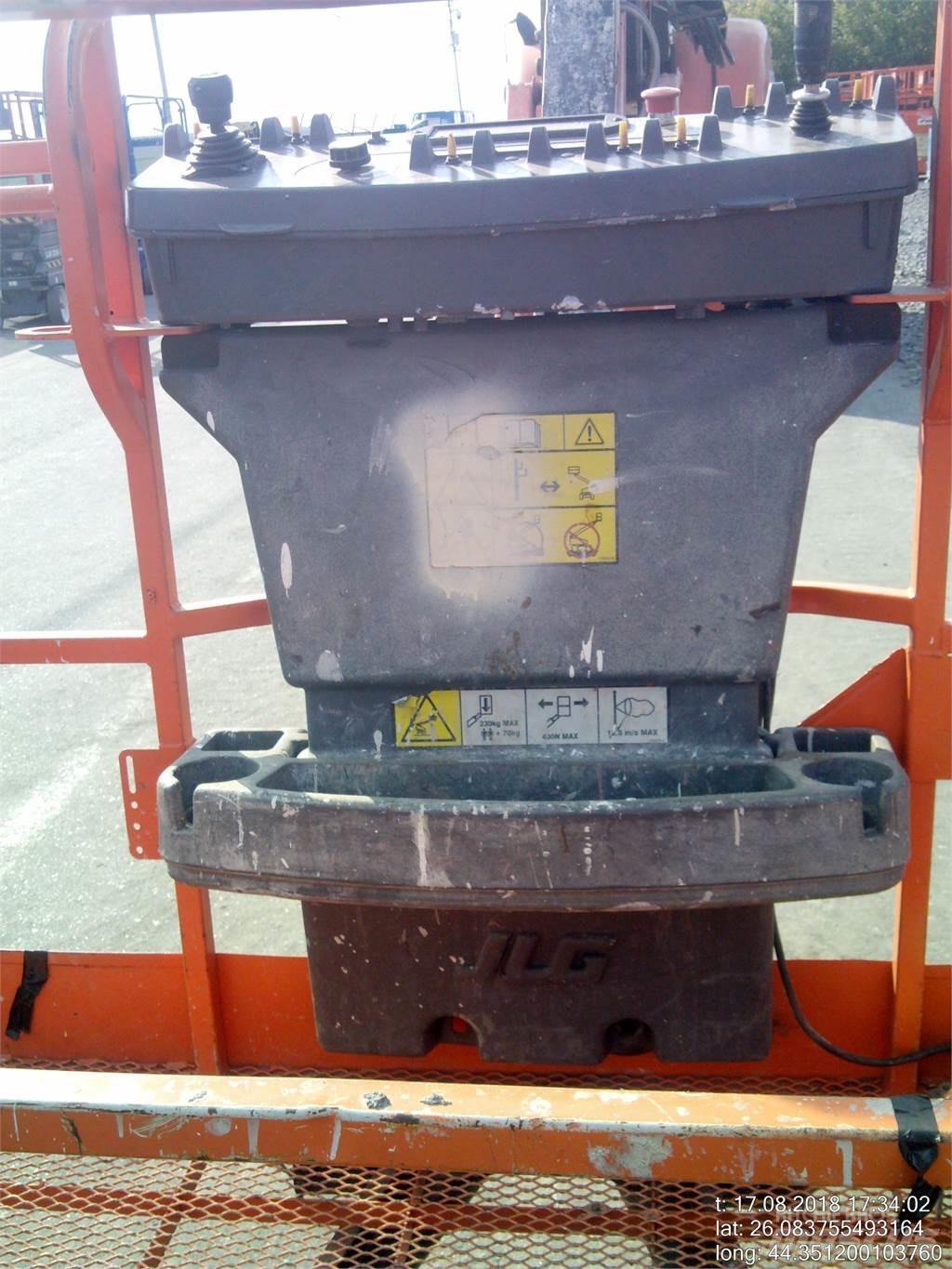 JLG 860SJ Articulated boom lifts
