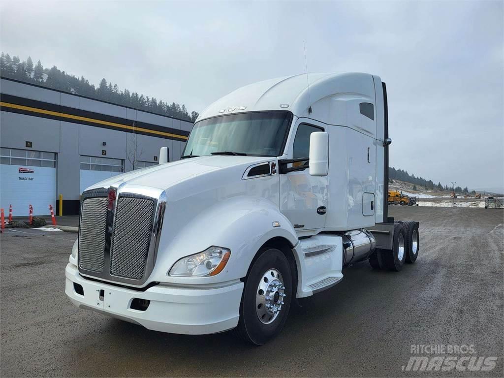 Kenworth T680 Chassis Cab trucks