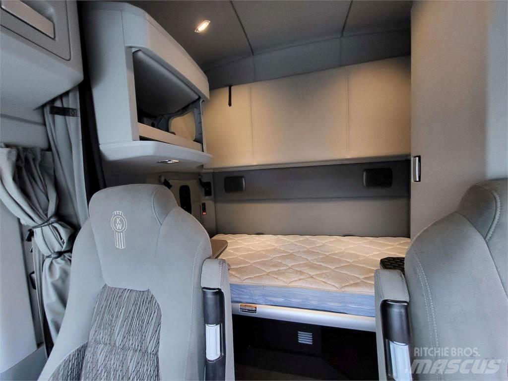 Kenworth T680 Chassis Cab trucks