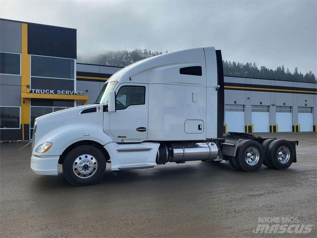 Kenworth T680 Chassis Cab trucks
