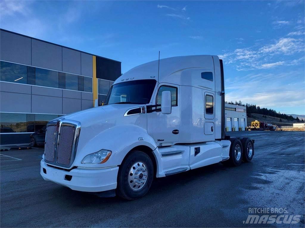 Kenworth T680 Chassis Cab trucks