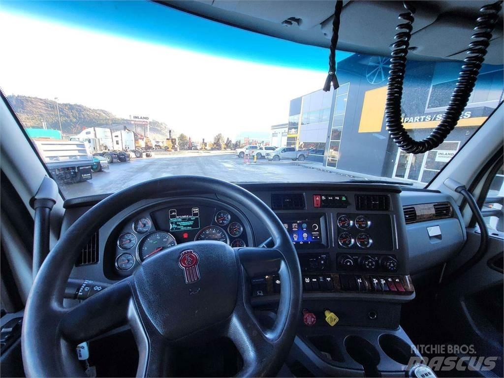 Kenworth T680 Chassis Cab trucks