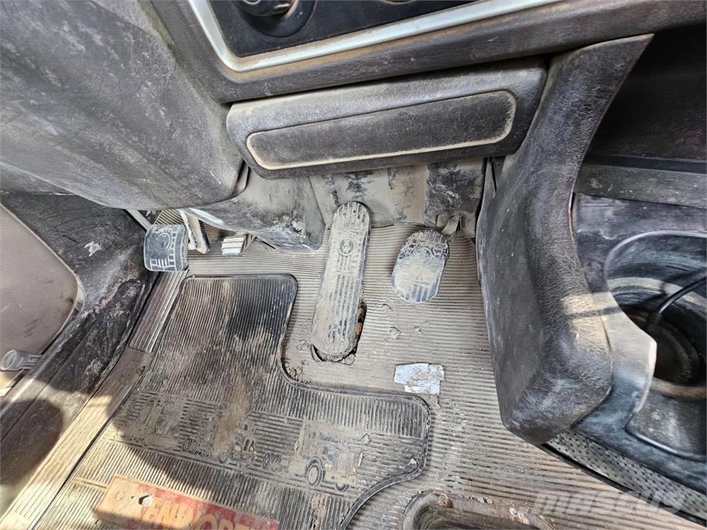 Kenworth T400 Other components