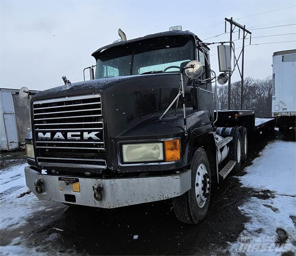 Mack CH613 Other components