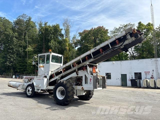 Athey 7-12D Asphalt pavers