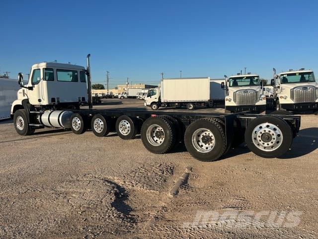 Autocar DC64 Cabins and interior