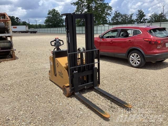 Big Joe CB-22 Self propelled stackers
