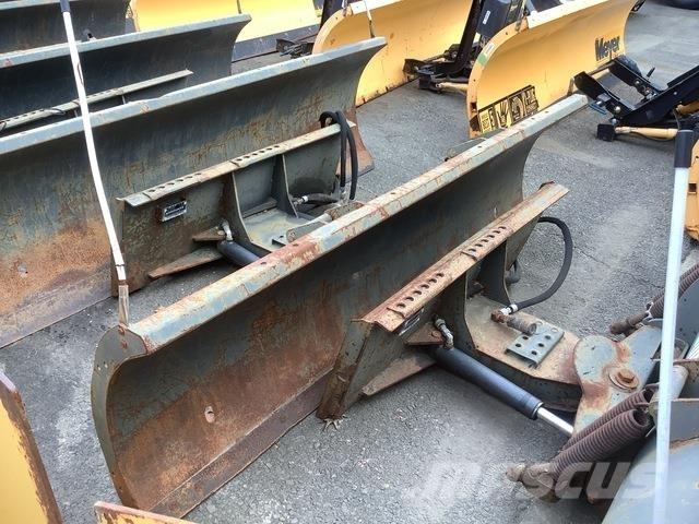 Bobcat  Snow blades and plows