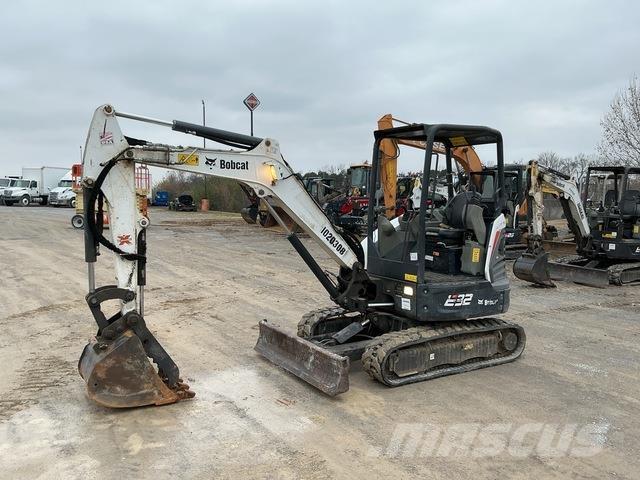 Bobcat E32 Crawler excavators