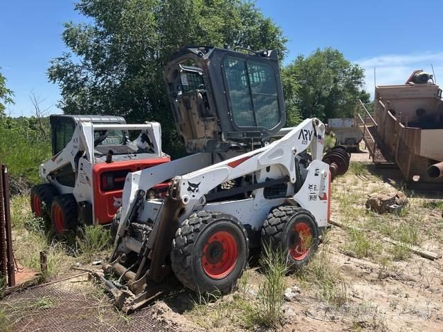 Bobcat S740 Skid steer loaders