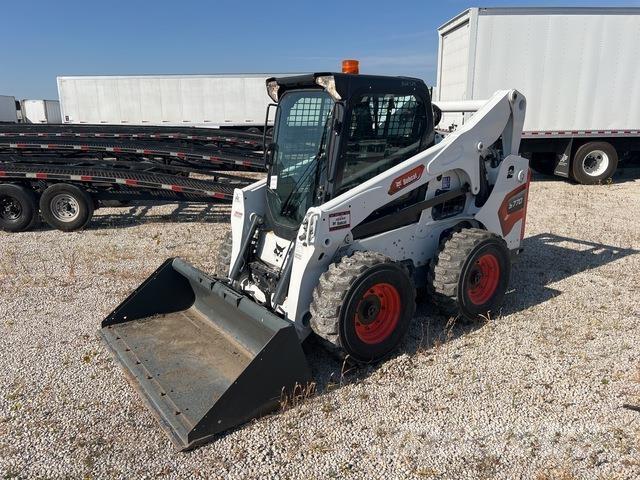 Bobcat S770 Skid steer loaders