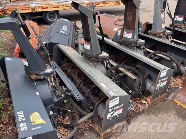 Bobcat SB200 Snow throwers