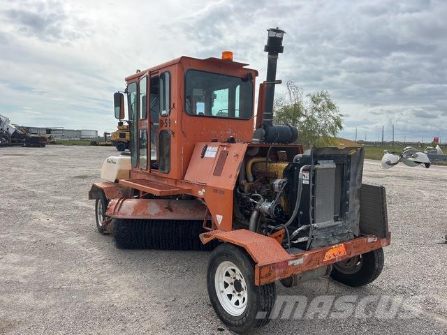 Broce CR350 Indoor sweepers