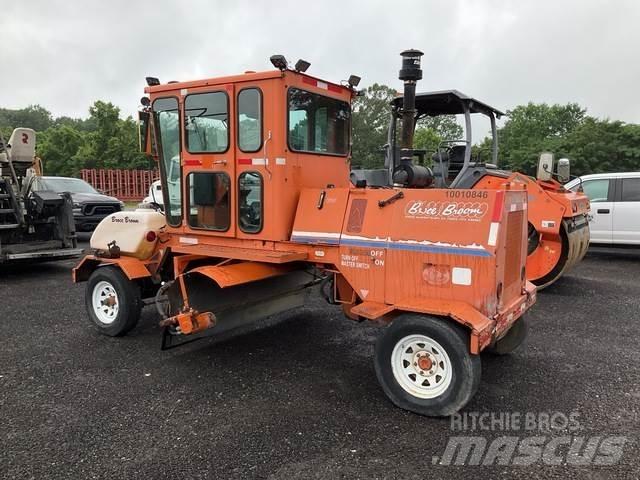 Broce RJ350 Indoor sweepers