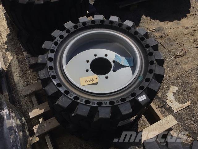  Camso SKS792S Tyres, wheels and rims