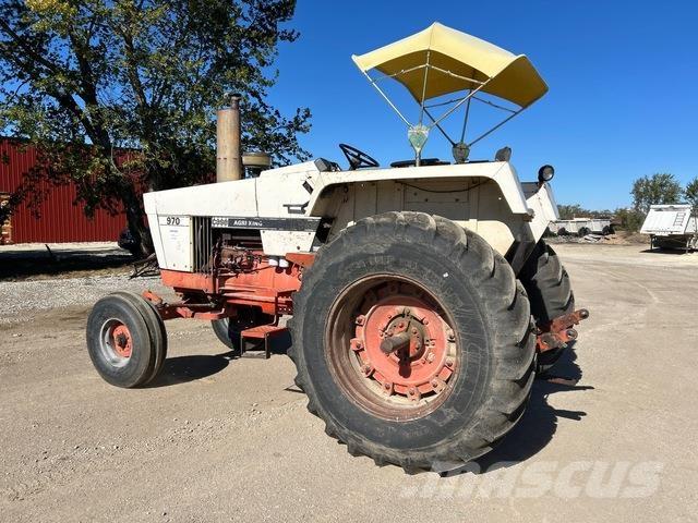 CASE 970 Tractors