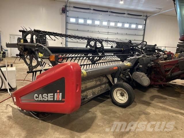 Case IH 2162 Combine harvester heads