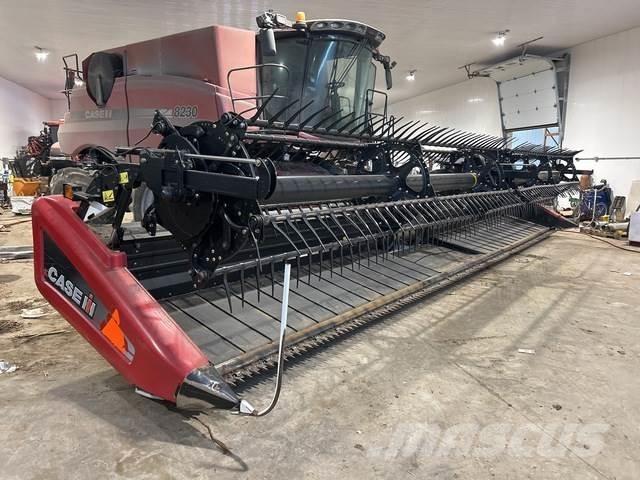 Case IH 2162 Combine harvester heads