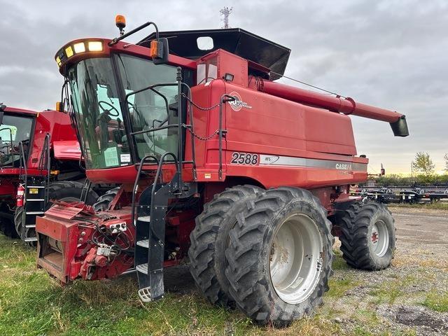 Case IH 2588 Combine harvesters