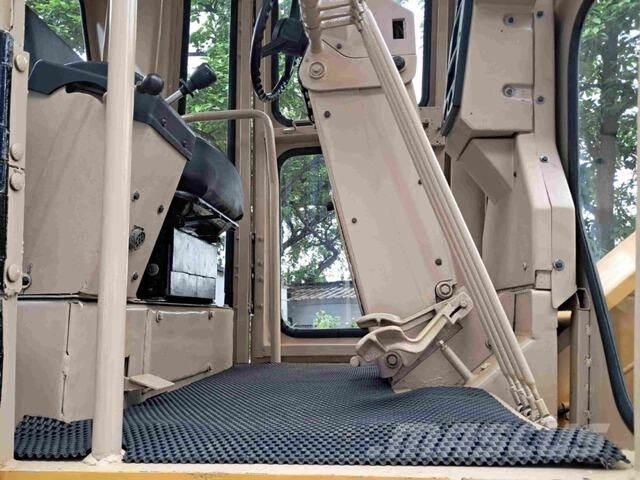 CAT 140H Graders