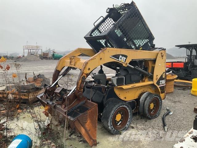 CAT 236B Skid steer loaders