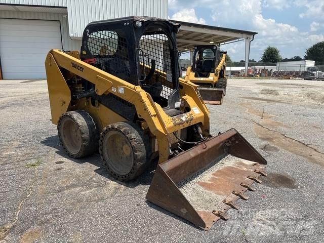CAT 236D Skid steer loaders