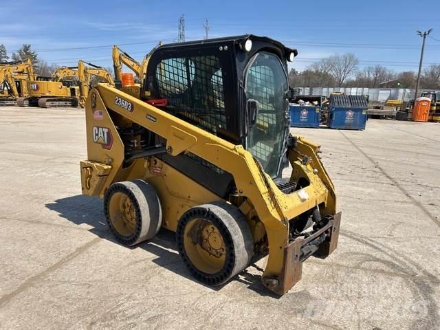 CAT 236D3 Skid steer loaders