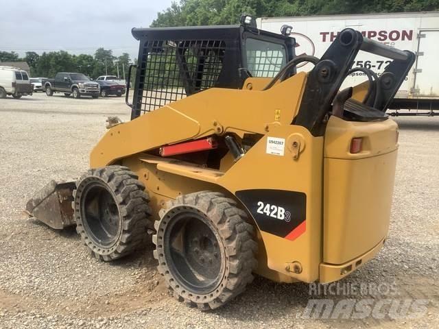 CAT 242B3 Skid steer loaders