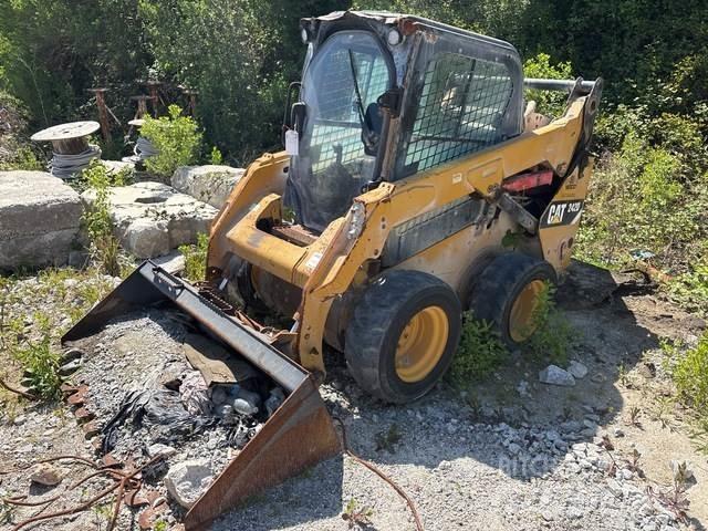 CAT 242D Skid steer loaders