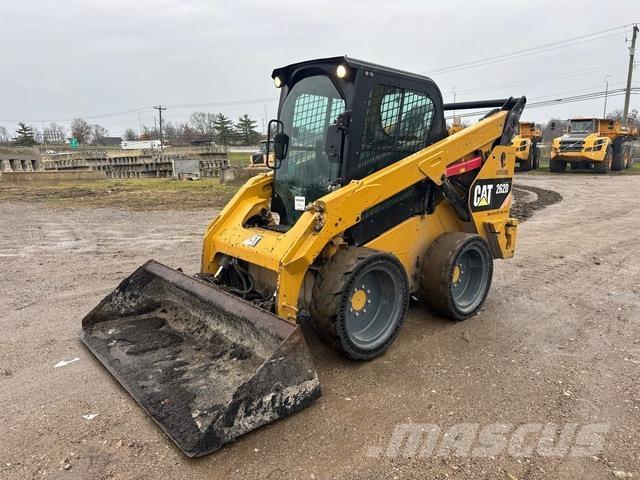 CAT 262D Skid steer loaders
