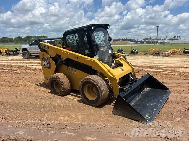 CAT 272D3 Skid steer loaders