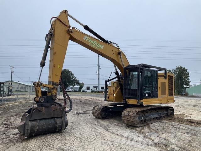 CAT 325FLCR Crawler excavators