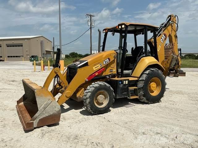 CAT 420 Backhoe