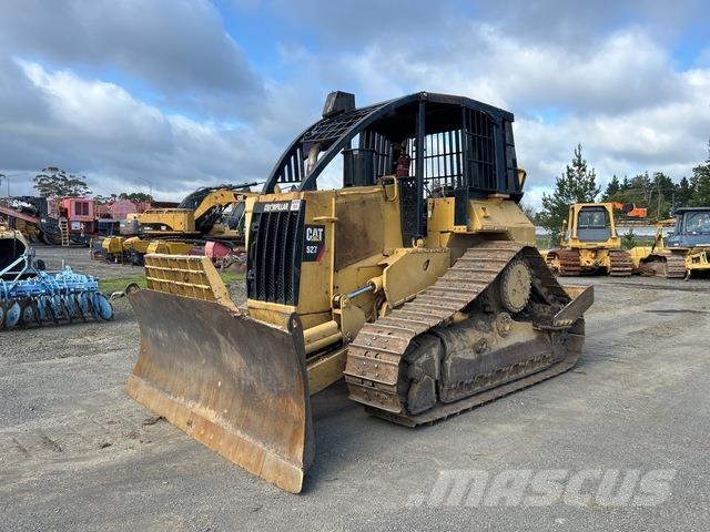 CAT 527 Crawler dozers