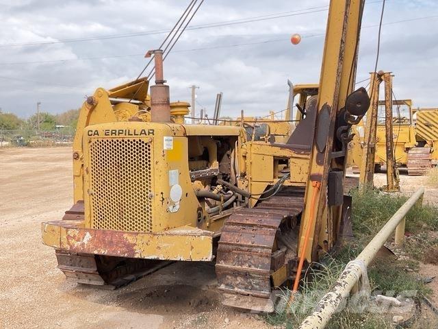 CAT 561C Pipe layer dozers