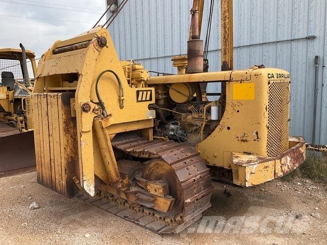 CAT 561C Pipe layer dozers