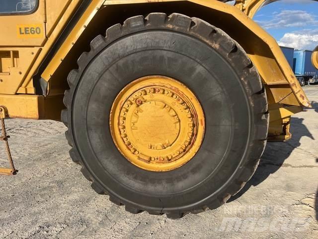 CAT 621G Scrapers