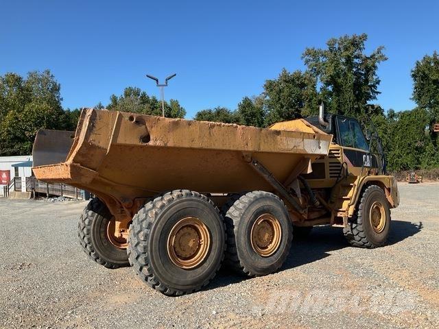 CAT 725 Articulated Haulers