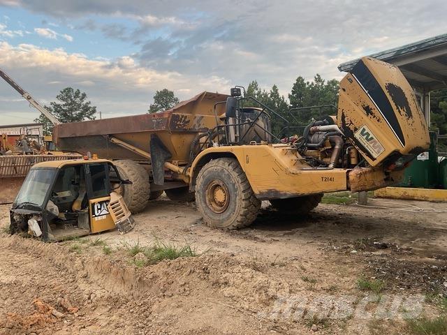 CAT 735 Articulated Haulers