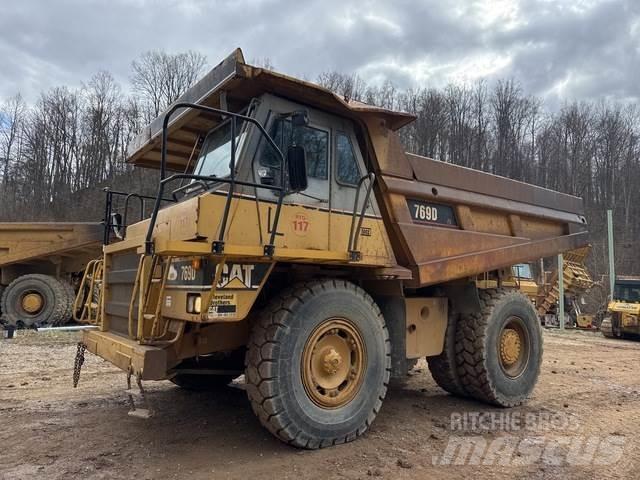 CAT 769D Articulated Haulers