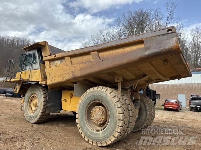 CAT 769D Articulated Haulers