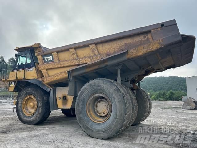 CAT 773D Articulated Haulers