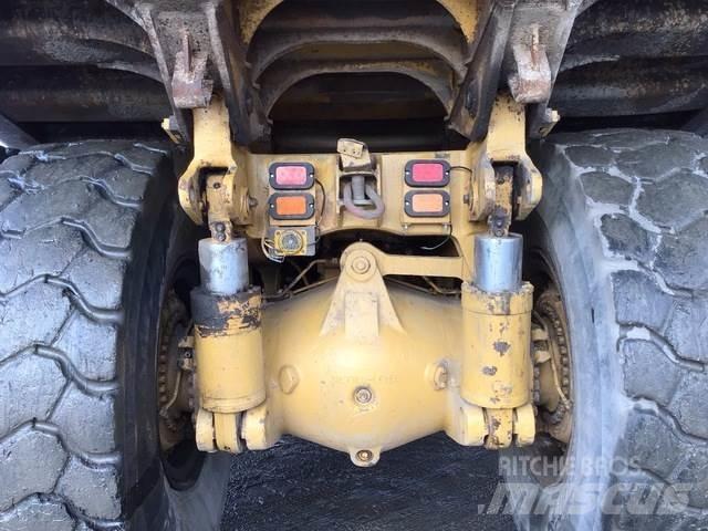 CAT 775B Articulated Haulers