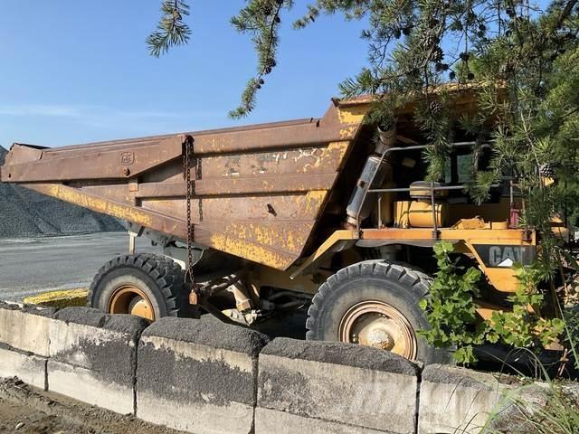 CAT 775D Articulated Haulers