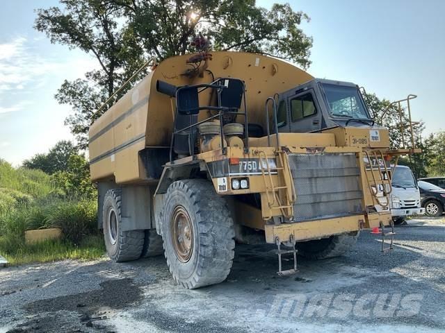 CAT 775D Articulated Haulers