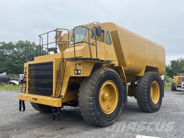 CAT 777B Water bowser