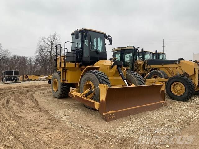 CAT 814K Wheel dozers